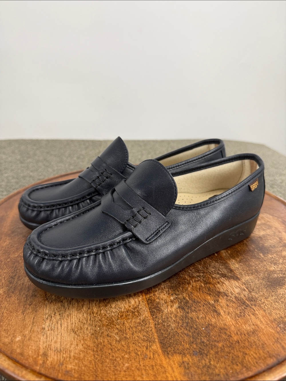 SAS Shoes Wm 8 Wide Blue Leather Moccasin Classic Loafers Slip On Comfort